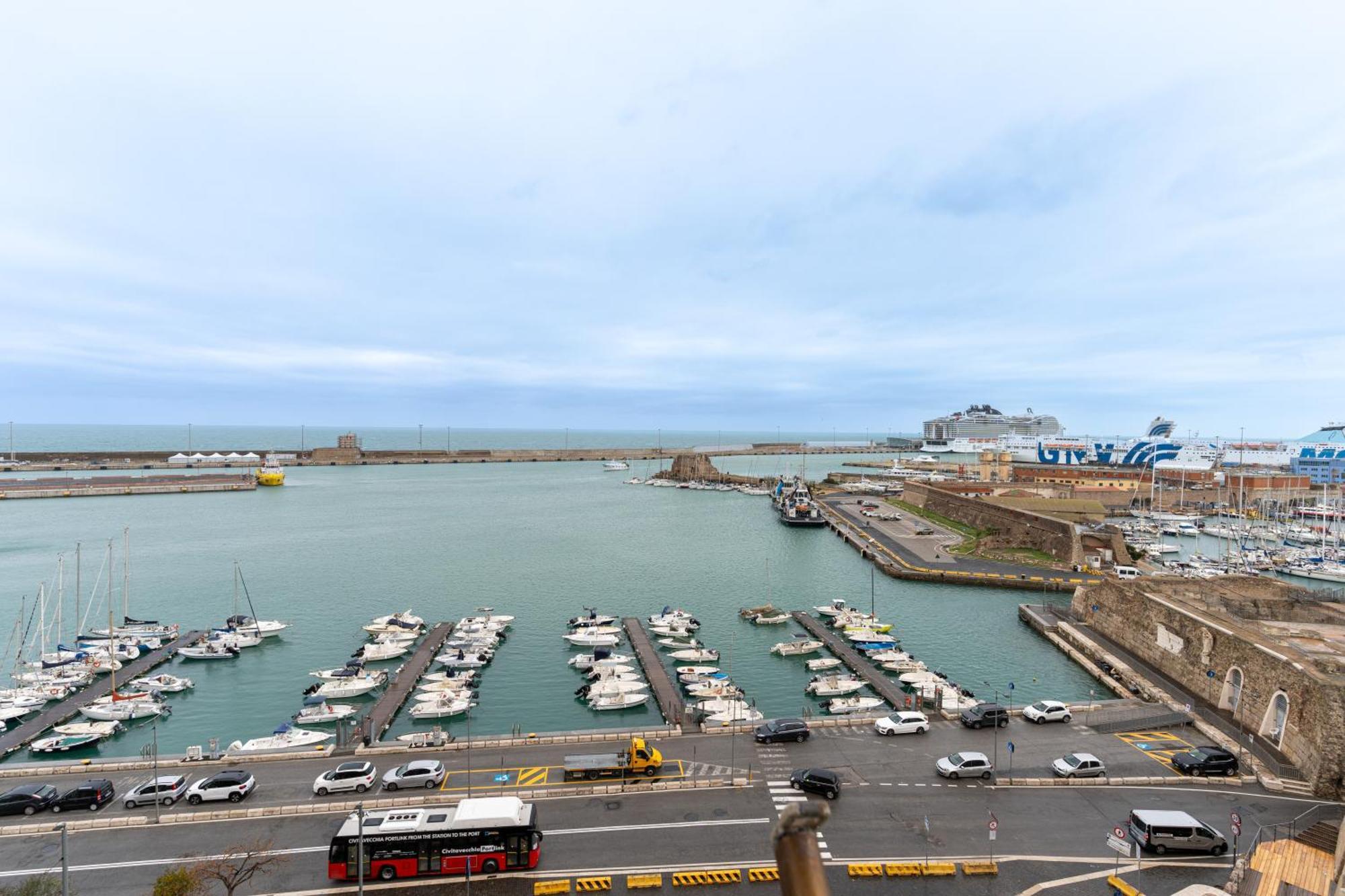 L'Onda Affittacamere Civitavecchia Εξωτερικό φωτογραφία